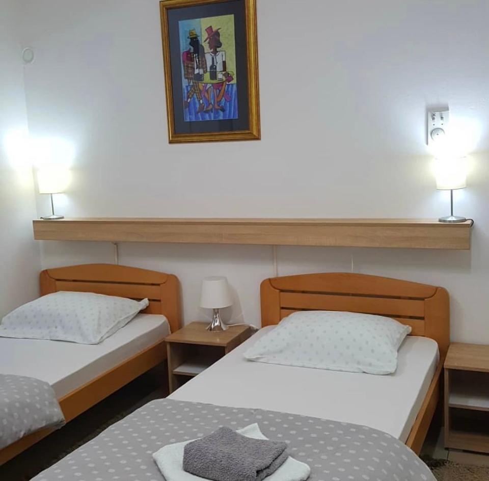 Guesthouse Vladimir & Ana Pančevo Buitenkant foto