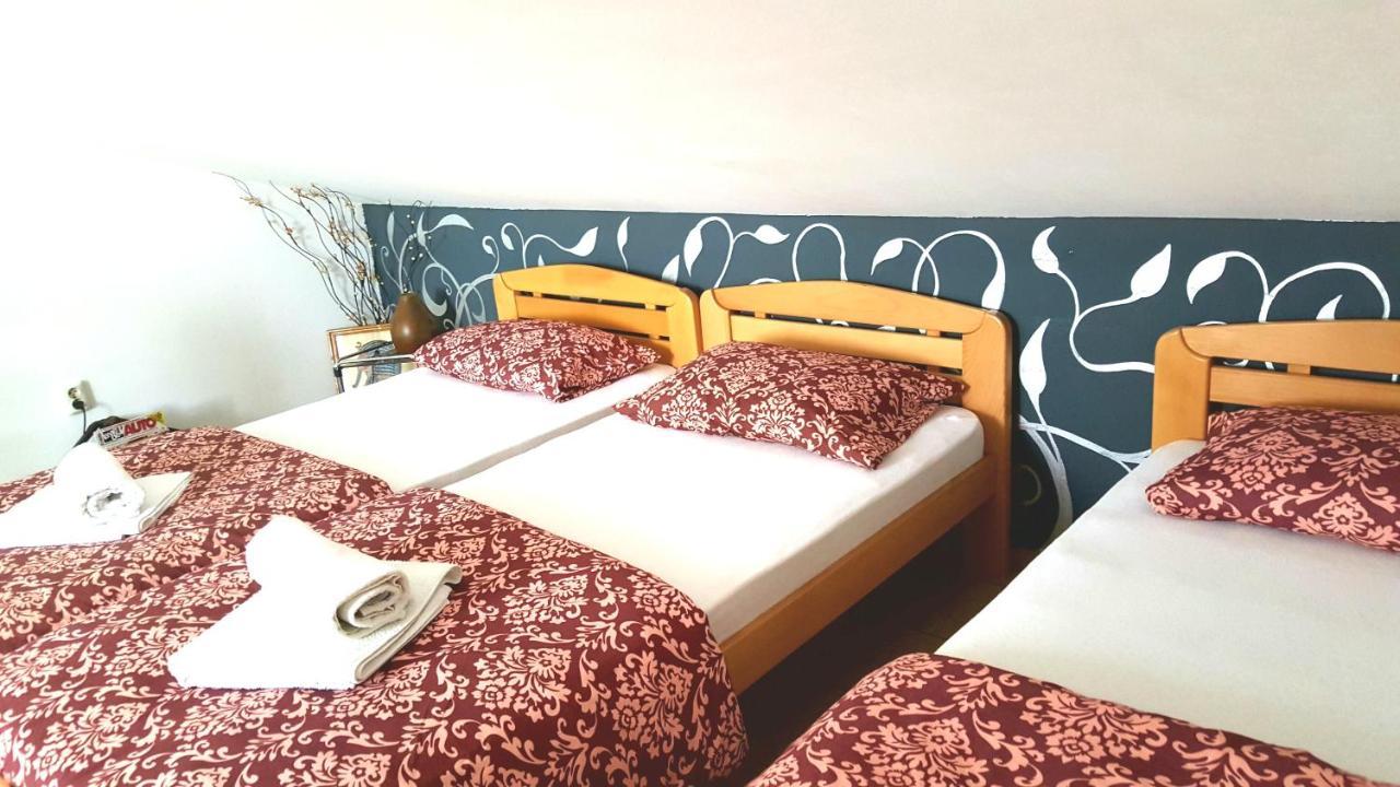 Guesthouse Vladimir & Ana Pančevo Buitenkant foto